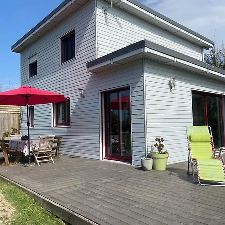 Holiday home La De La Baie Plounevez-Lochrist